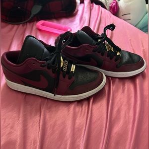jordan 1 low women size 8.5